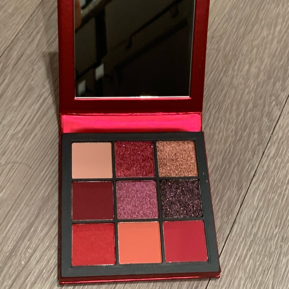 Huda Beauty Topaz Palette